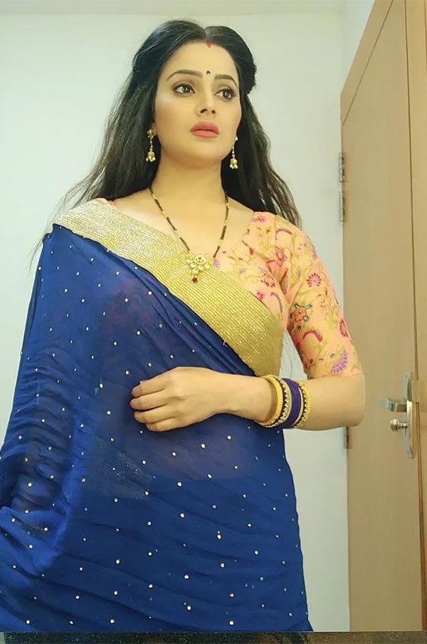 Kenisha Bhardwaj actress ullu games of karma sangeet