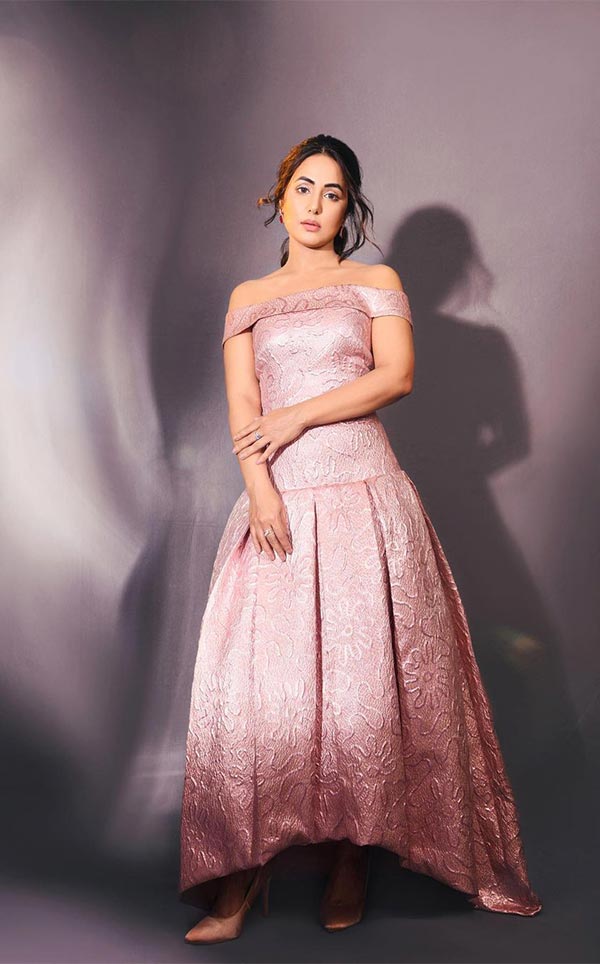 Hina Khan off shoulder dress stylish actress