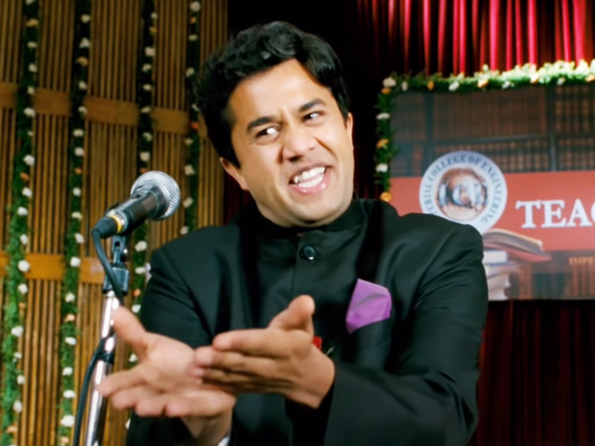 chatur popular comedic characters bollywod