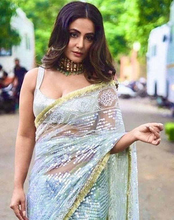 Hina Khan cleavage saree actress hacked lines bigg boss