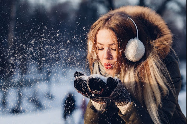 Free stock images website - girl snow