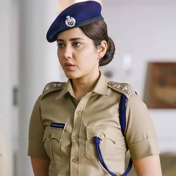 raashi khanna police uniform