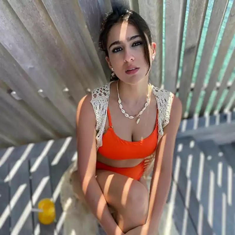 sara ali khan orange bikini dian actre 39