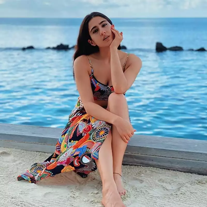 sara ali khan swimsuit beachwear vacation ph 43