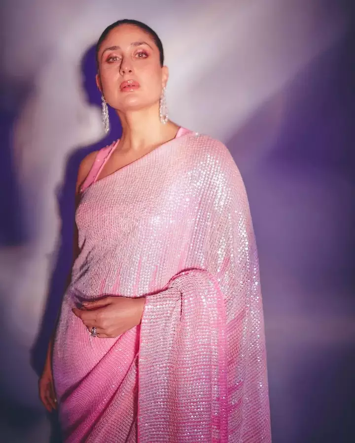 kareena kapoor pink shimmery saree