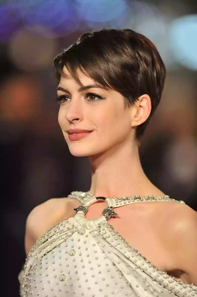 anne hathaway short hair hollywood actress