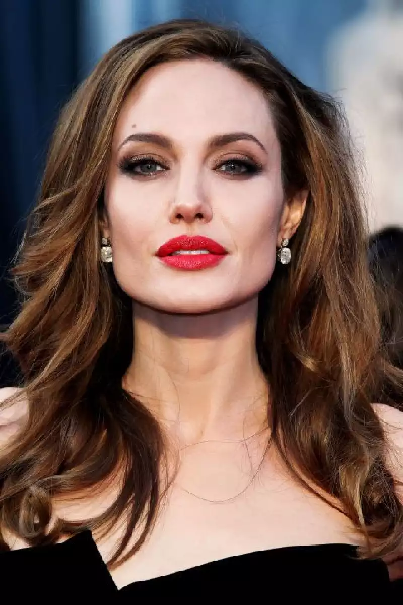 angelina jolie red lips hollywood actress