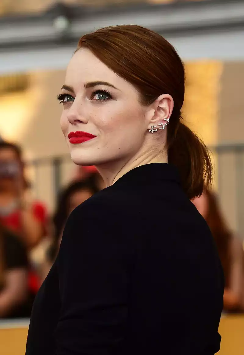 emma stone red lips spiderman actress