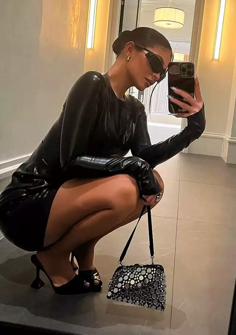 kylie jenner selfie leather black dress