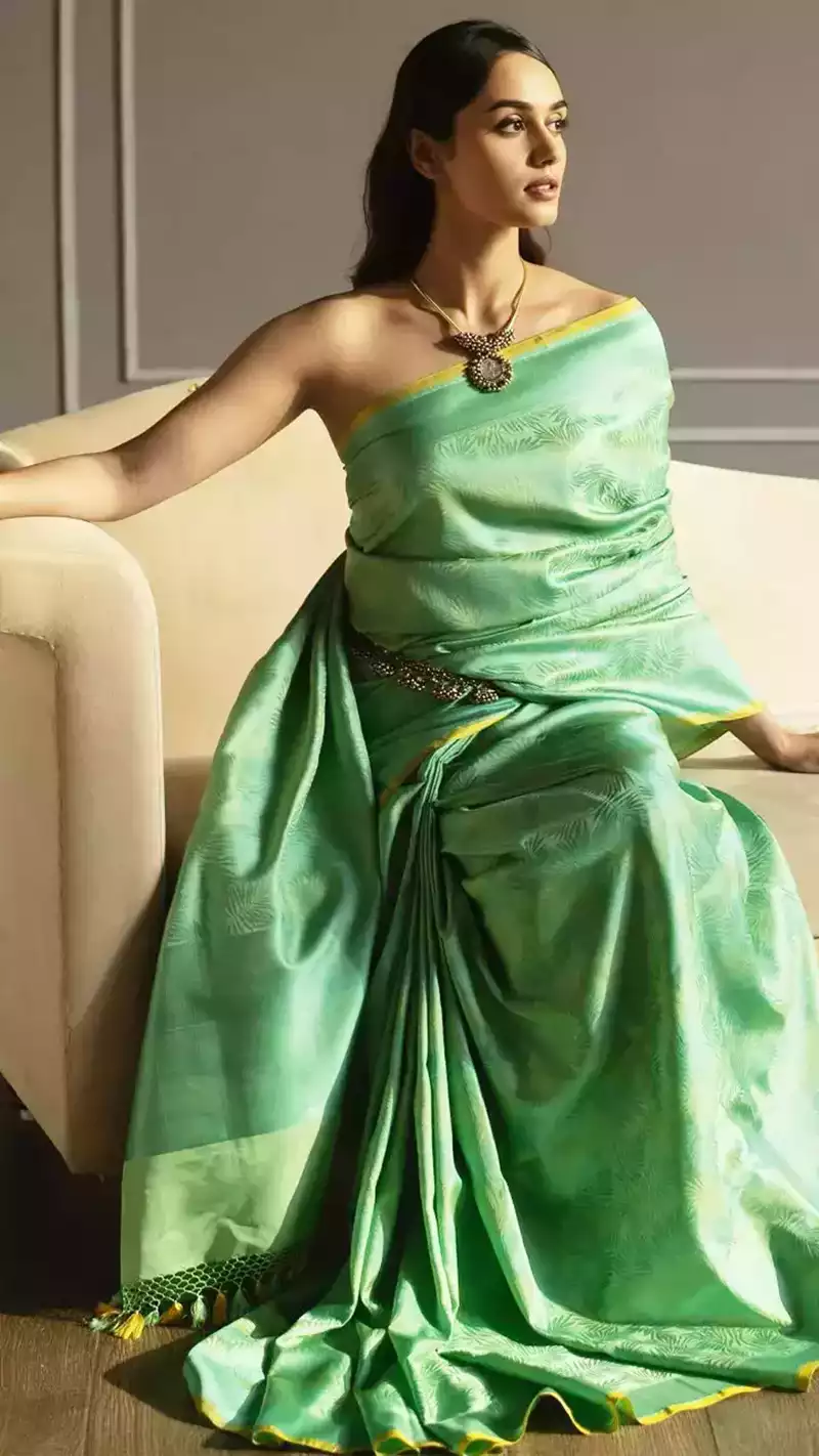 manushi chhillar in saree indian actress 8