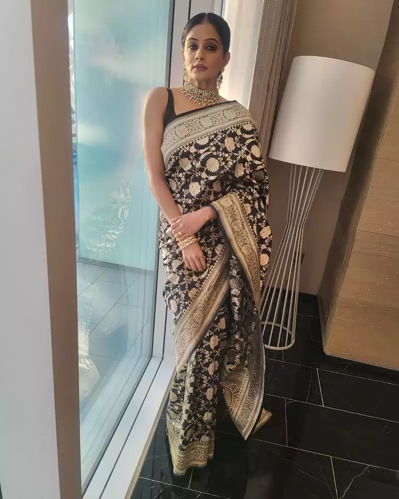 priyamani in saree stylish indian actress 23