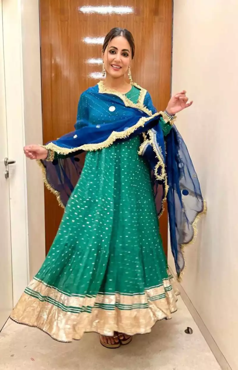 hina khan in green suit stylish actress (20)