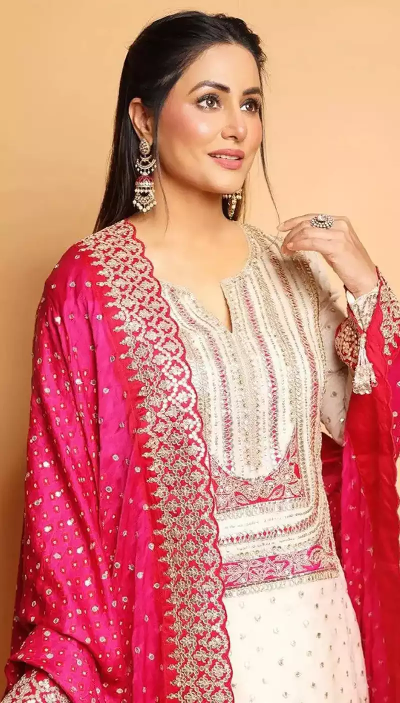 hina khan in suit stylish actress (5)