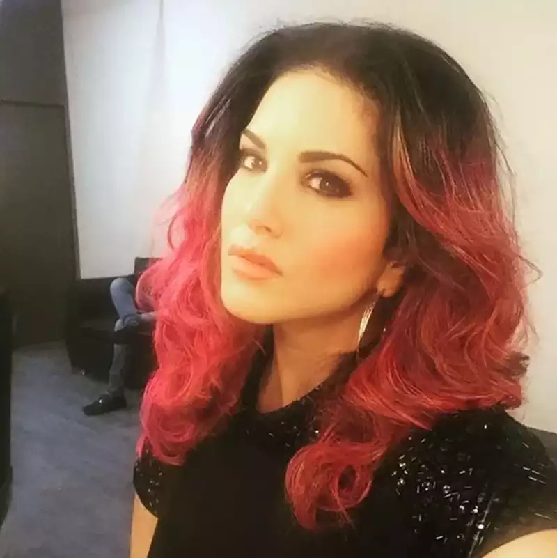 sunny leone red hair indian actress