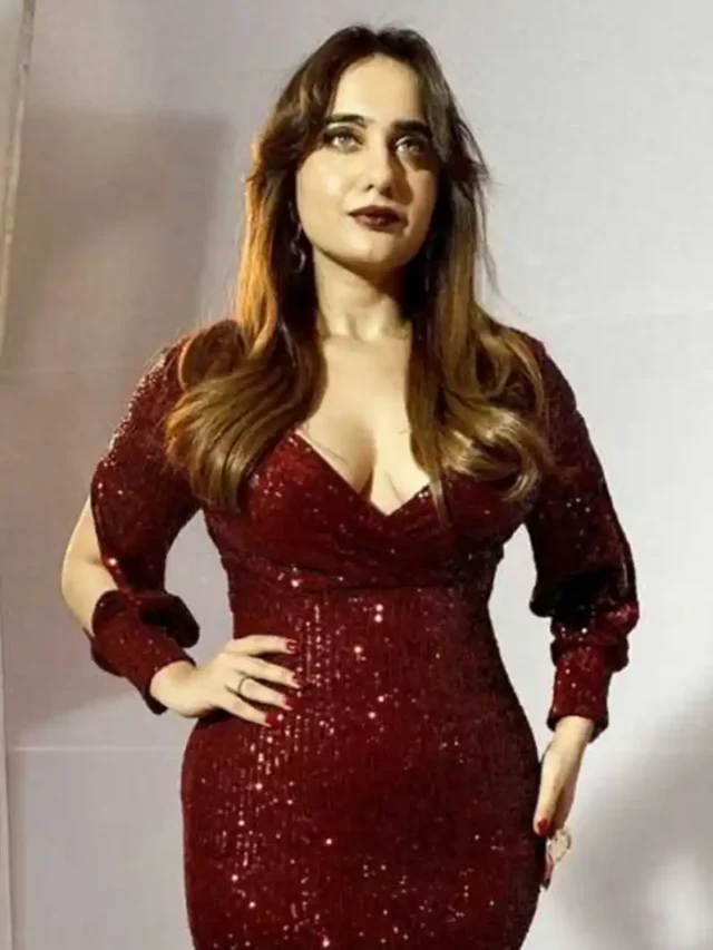 cropped kusha kapila bodycon dress curvy indian actress hourglass figure 6.webp