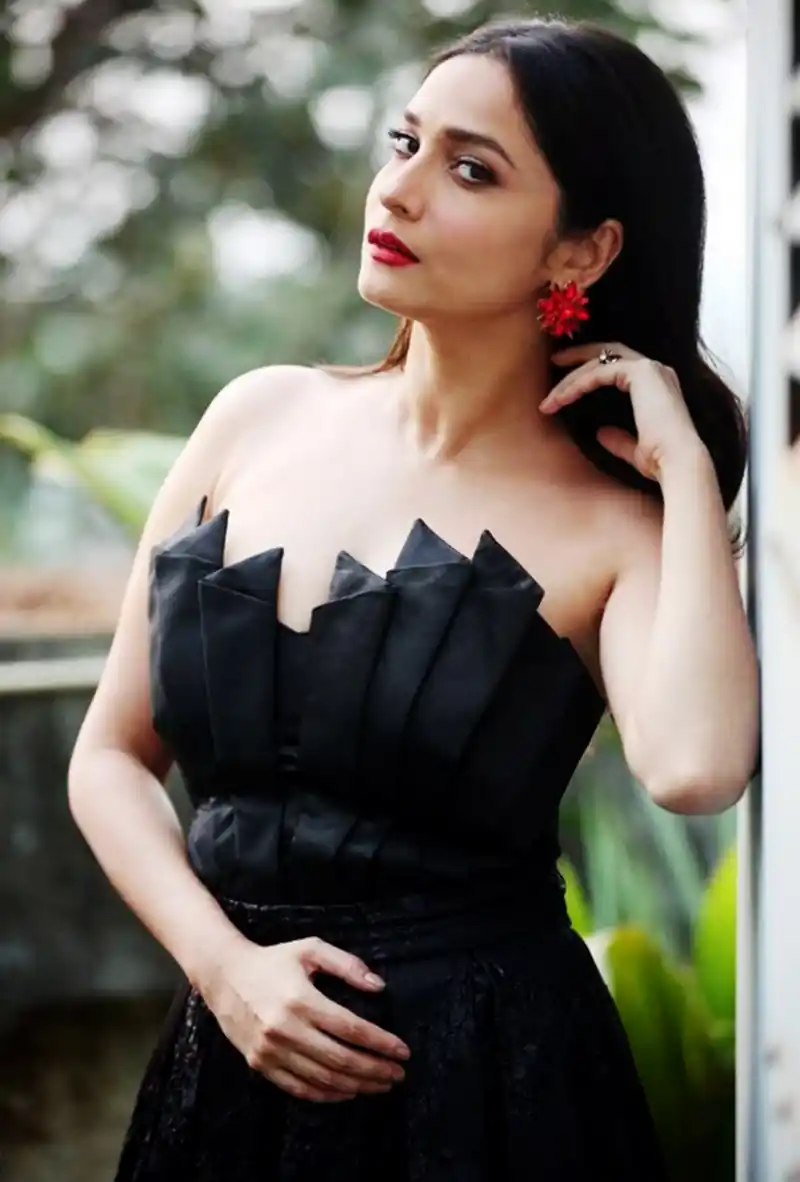 ankita lokhande off shoulder black dress tv actress