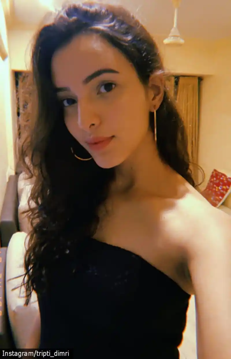 tripti dimri selfie indian actress 1